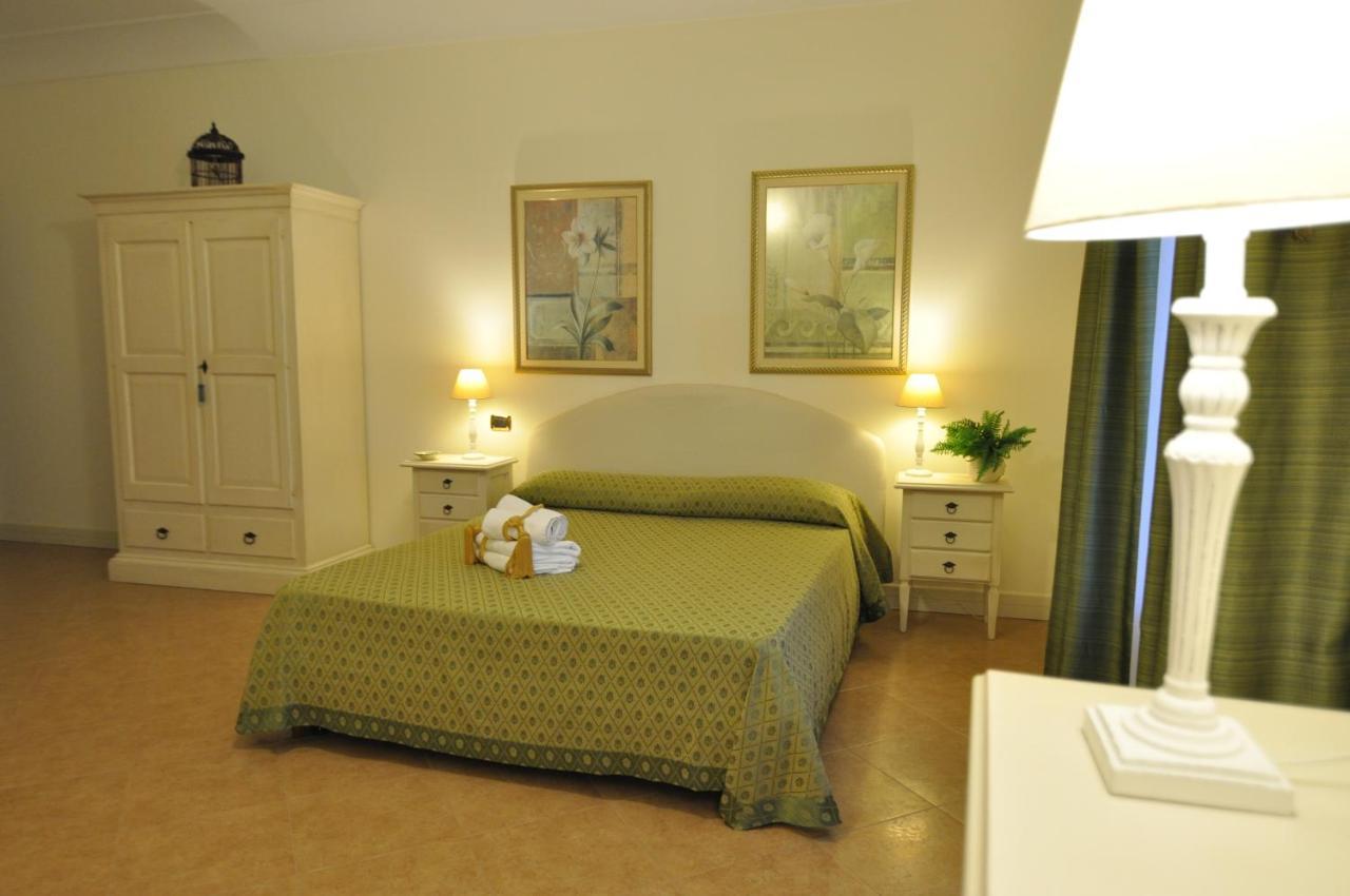 Villa Marcella Room Porto Cesareo Bagian luar foto