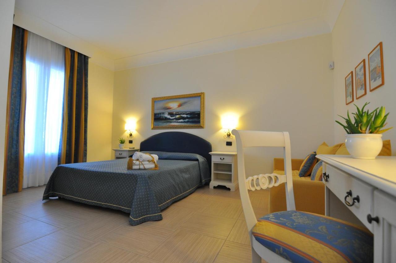 Villa Marcella Room Porto Cesareo Bagian luar foto
