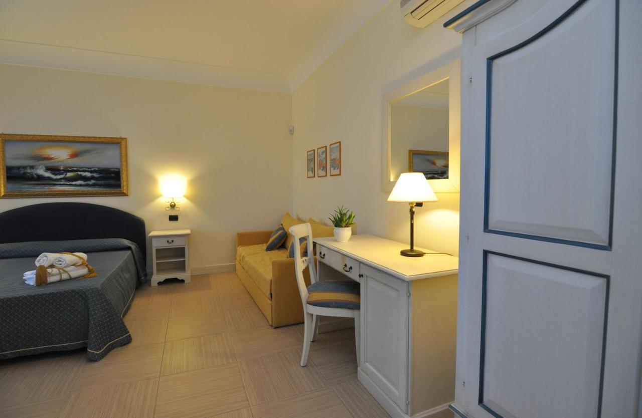 Villa Marcella Room Porto Cesareo Bagian luar foto